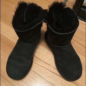 Ugg boots black